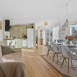 3 Bedroom Awesome In Vaeggerlose Casa de Férias Bøtø By