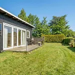 3 Bedroom Awesome In Vaeggerlose Дом отдыха