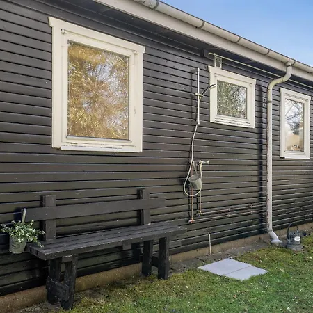 3 Bedroom Awesome In Vaeggerlose 펜션