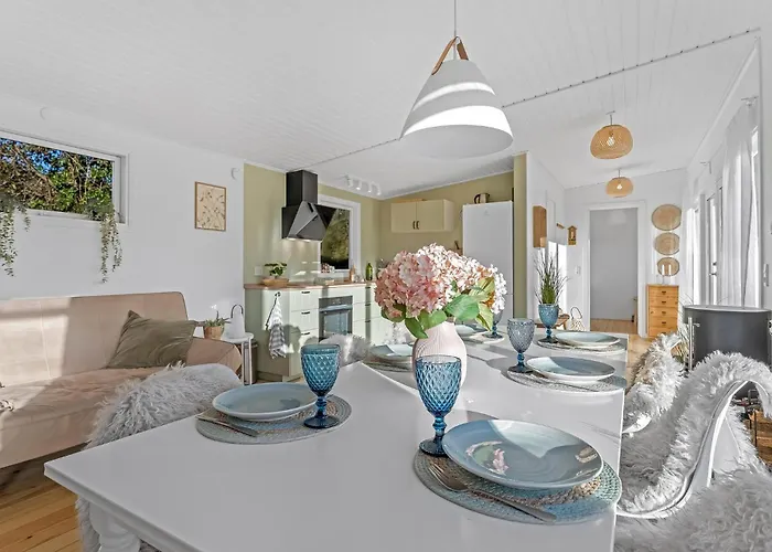 Дом отдыха 3 Bedroom Awesome In Vaeggerlose *
