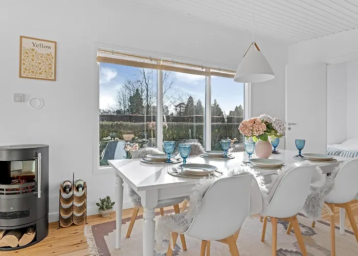 3 Bedroom Awesome In Vaeggerlose