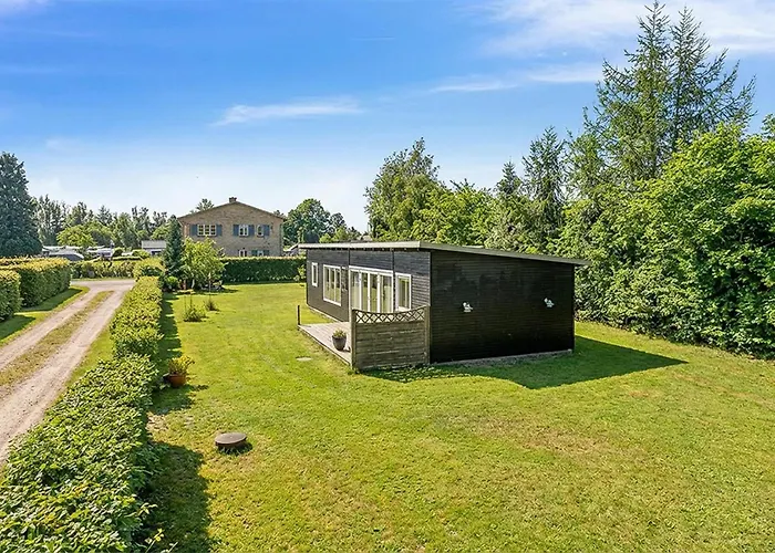 3 Bedroom Awesome In Vaeggerlose