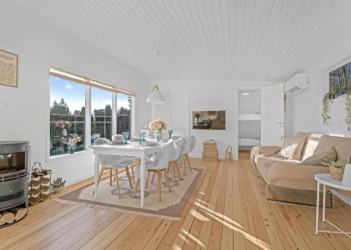 3 Bedroom Awesome In Vaeggerlose Сasa de vacaciones