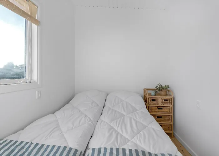 Сasa de vacaciones 3 Bedroom Awesome In Vaeggerlose